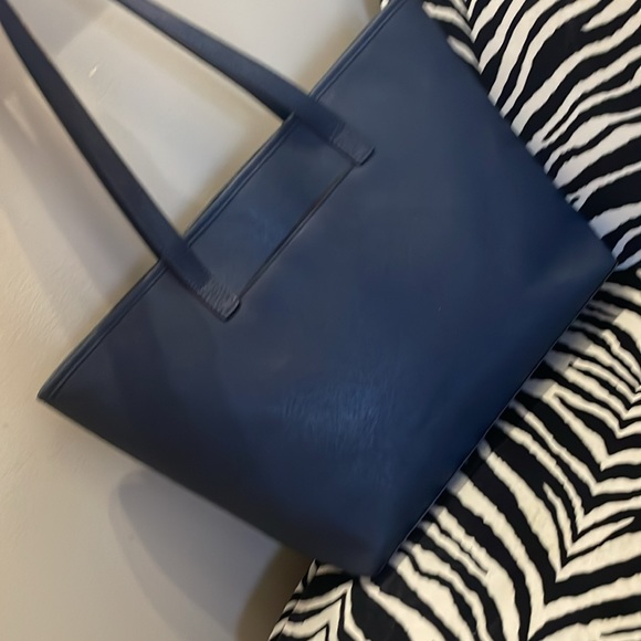 Large Michael Kors tote - Picture 2 of 10